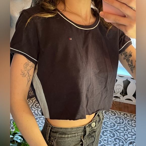 y2k vintage reworked Tommy Hilfiger cropped t ✨ - Picture 3 of 3